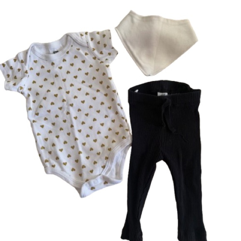 Hudson Baby White/Gold Hearts and Black Matching Set - NEW NO TAGS